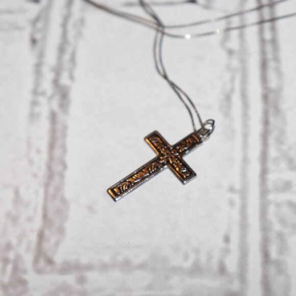 Beautiful vintage silver cross necklace 20" - Picture 2 of 6